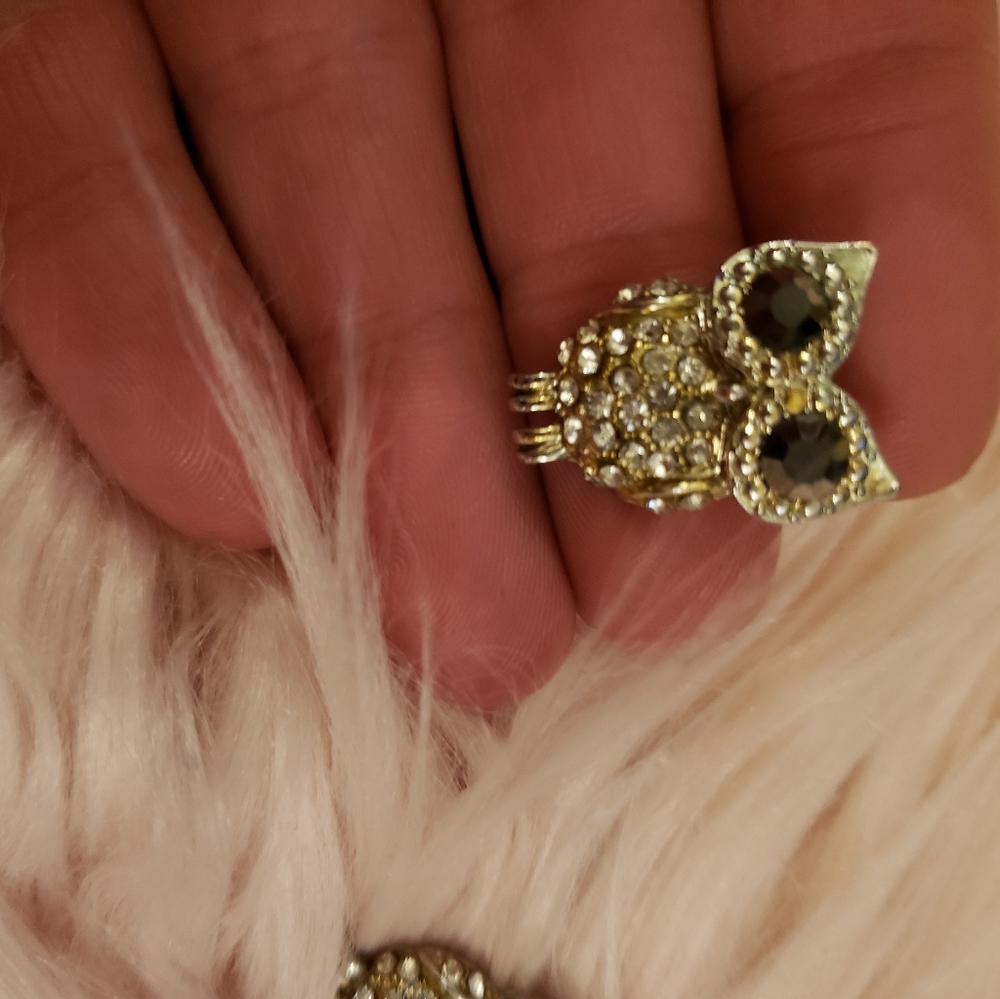 Owl stud earrings - Picture 3 of 3